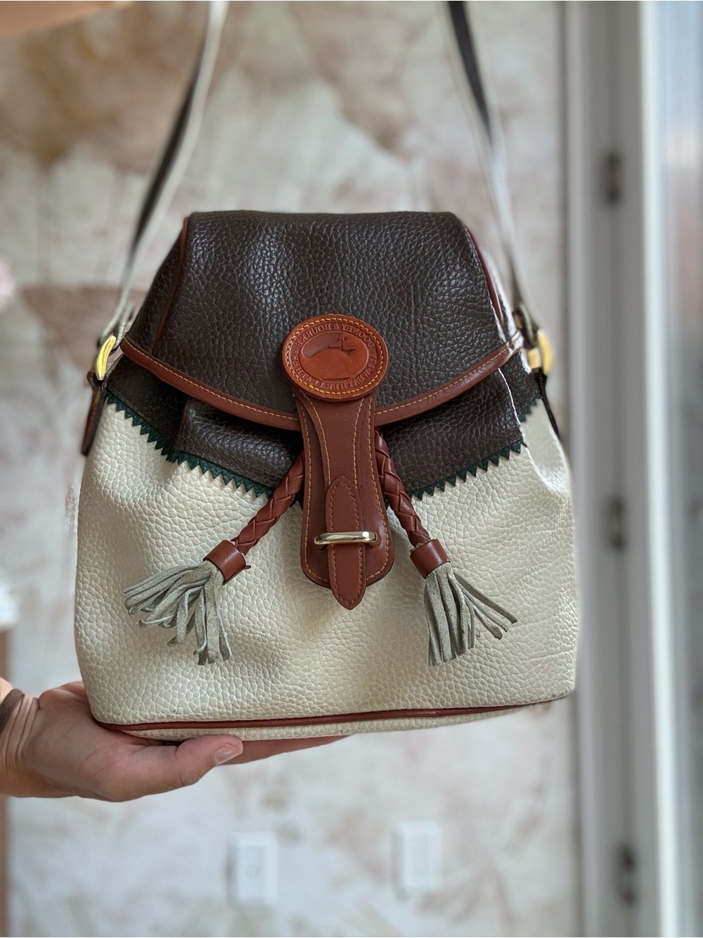 Vintage Rare Dooney & Bourke Teton Cream/Brown Tassle Leather Crossbody Purse